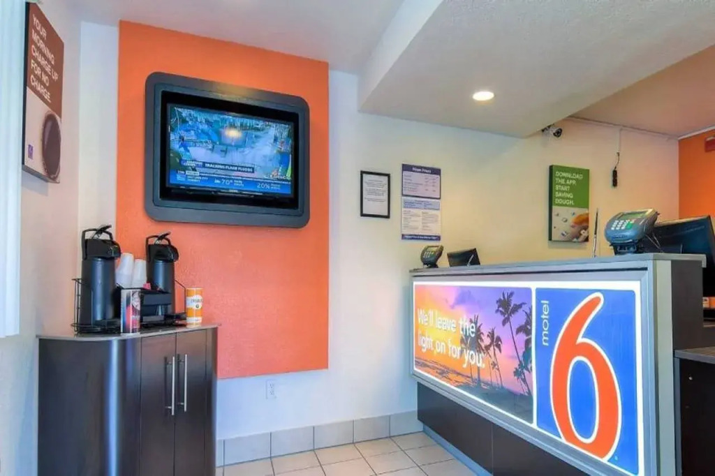 Motel 6-Westminster, CA - South - Long Beach Area