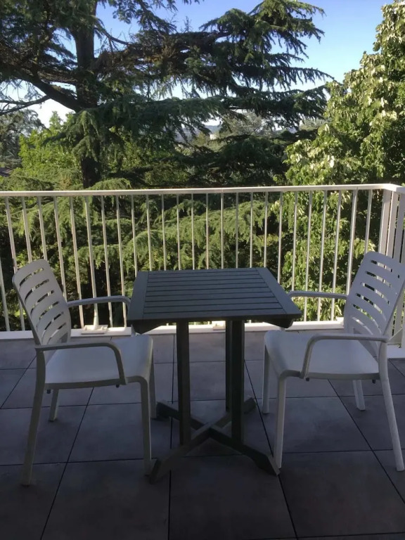 Charming Apartment, Quiet, Hotel Service