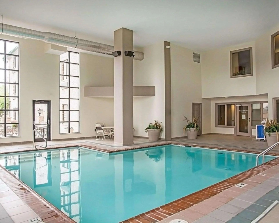 Quality Inn & Suites Cincinnati I-275