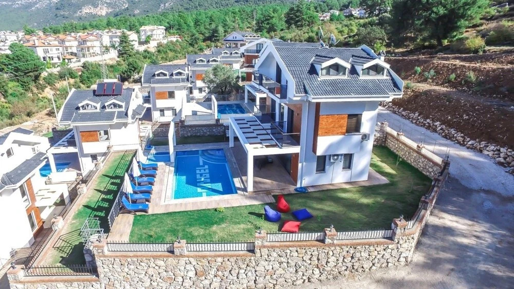 Angel Prestige Villa B by Angel Rentals