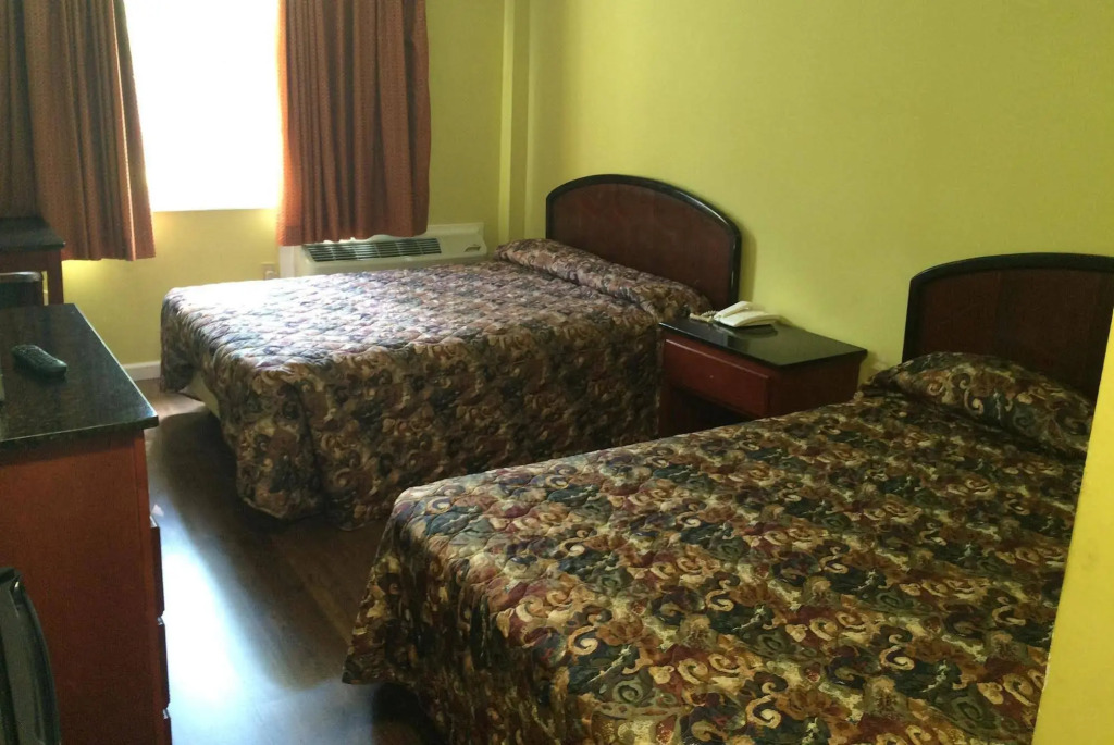 Riverview Motel