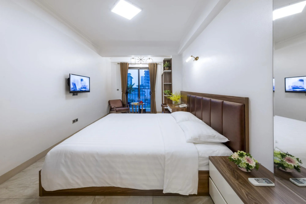 Westlake Tay Ho Hotel 696 Lạc Long Quân