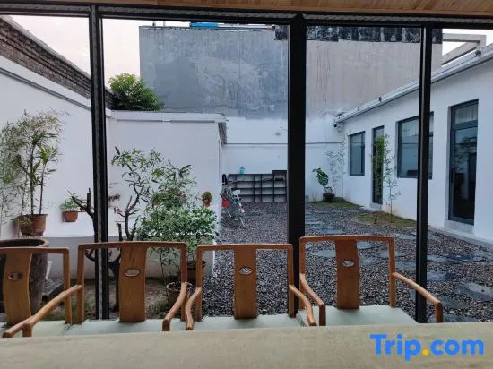 Wujianfang Courtyard Homestay (Guanghui Temple Branch, South Gate of Zhengding Ancient City)