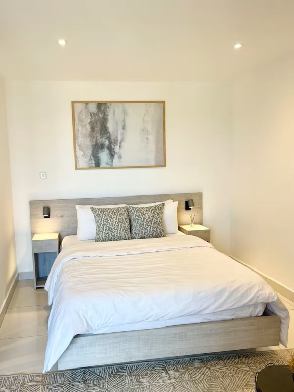 Peravi Suites at Loxwood