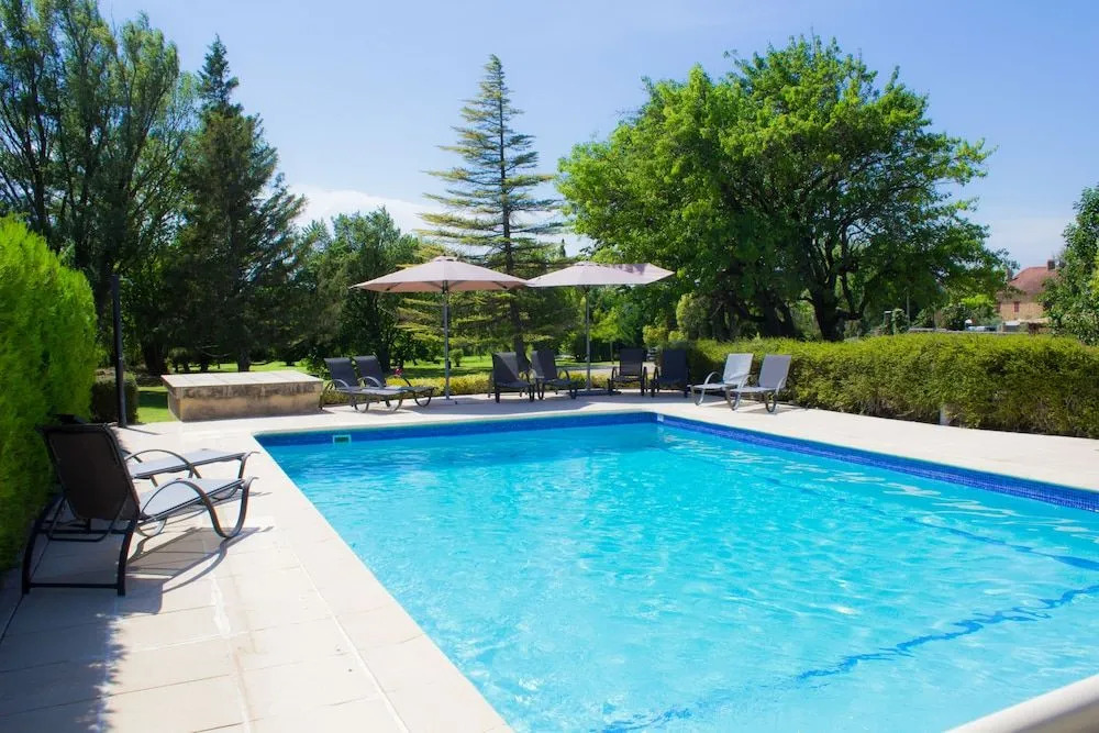 chambres d hotes Le Mas Julien piscine chauffée adult only