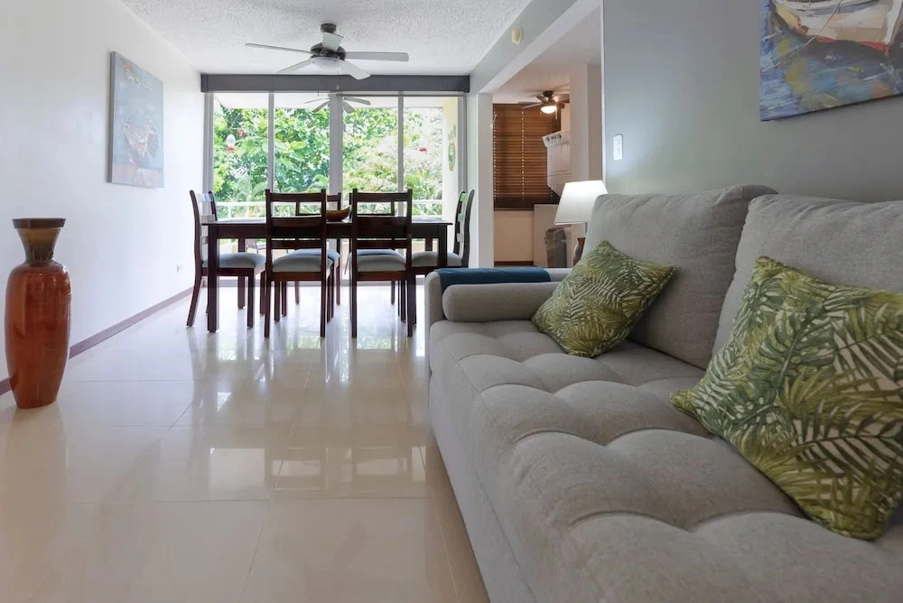 Luxury 3-bedroom Condo in Paradise