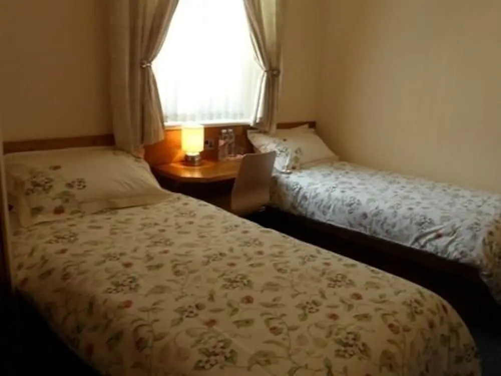 Oaktree Lodge