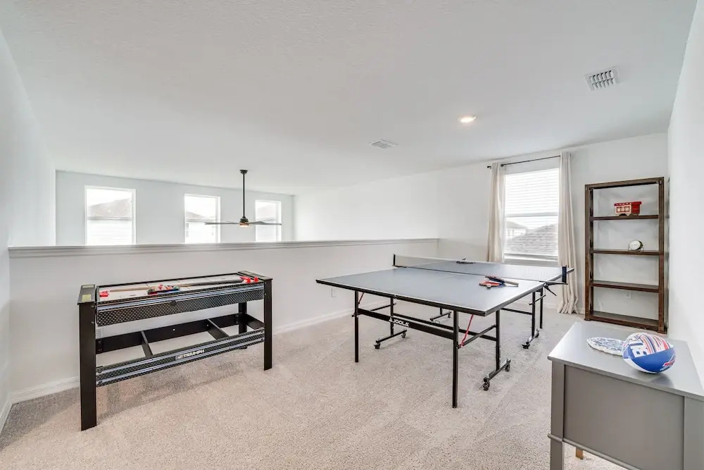 13 Mi to Disney: Home w Game Room Golf Clubs