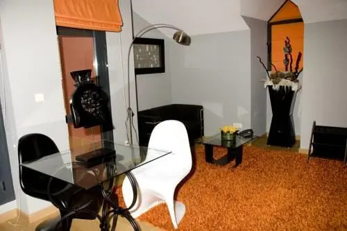 El Aparthotel