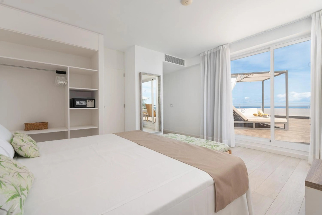 Hotel Atolon & Kaafu Beach Club