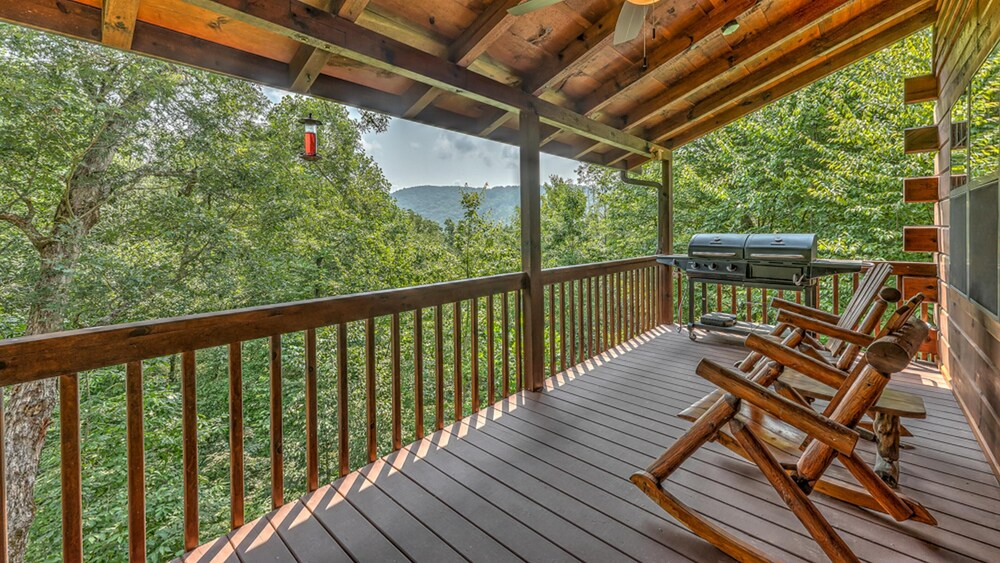 Standing Bear Lodge by Escape to Blue Ridge