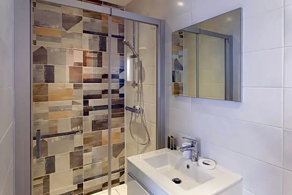 VILLA DES CHENES-Adult only
