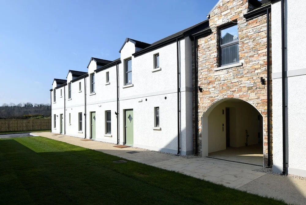 Homestead Hillsborough By Travel Lets Short Term Rental Agency Hillsborough Featuring Apartments, Deluxe Double Suites & Triple Ensuite Rooms