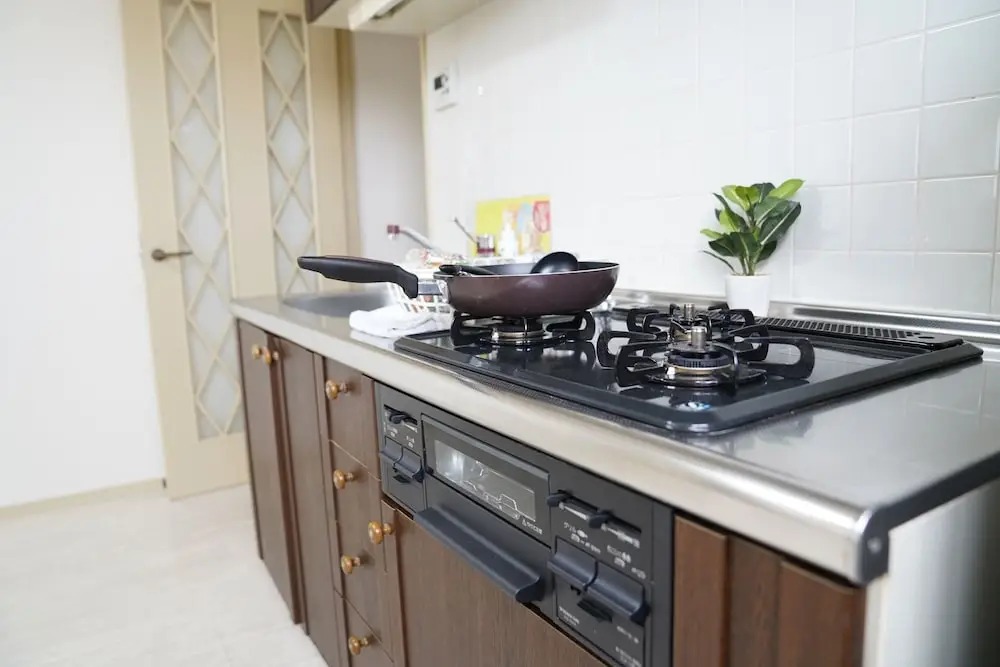 Metro Daikoku Apartment