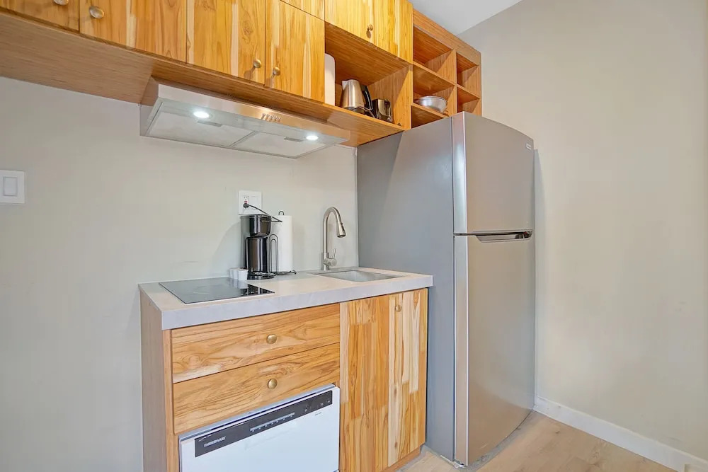 Stylish East Little Havana Flats