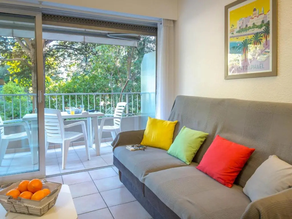 Appartement Saint-Raphaël, 1 pièce, 3 personnes - FR-1-466A-32