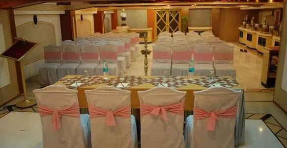 Hotel Ranjits Lakeview
