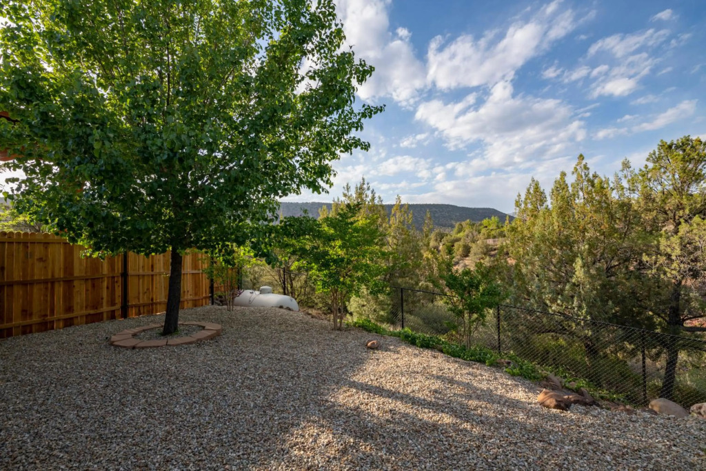 Sedona Red Rock Paradise Amazing Views and Hot Tub