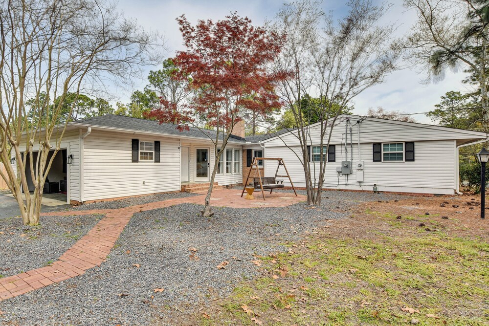 Golf, Ride & More! Home in Dtwn Southern Pines