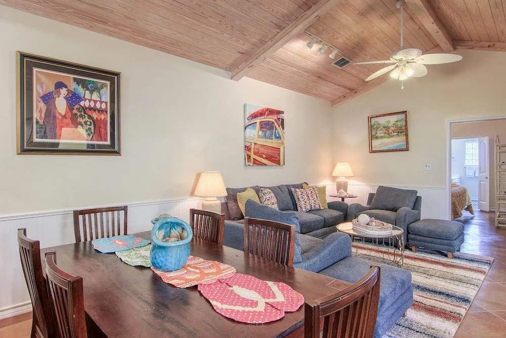 Admirals Quarters 103pb 2 Bedrooms 2 Bathrooms Condo