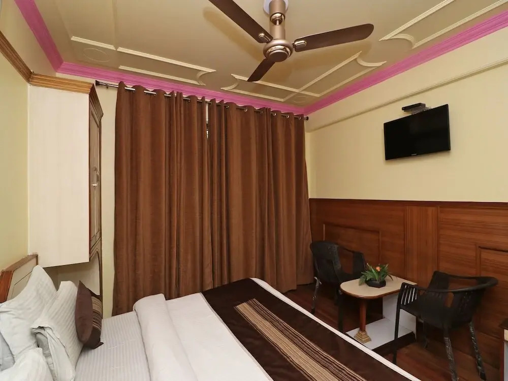 Collection O 1385 Hotel Dream Palace