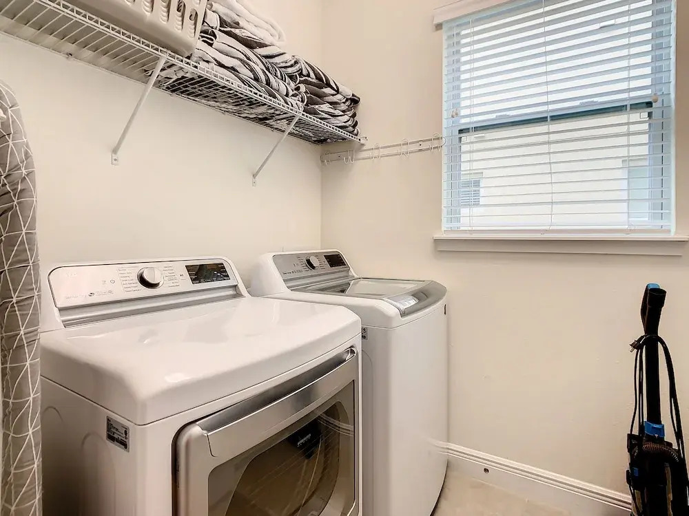Wonderland Home W/private Pool Near Disney 5 Bedroom Home by Redawning
