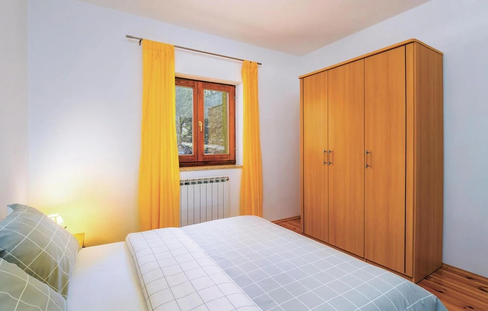 Stunning Apartment in Nedescina With Wifi and 3 Bedrooms