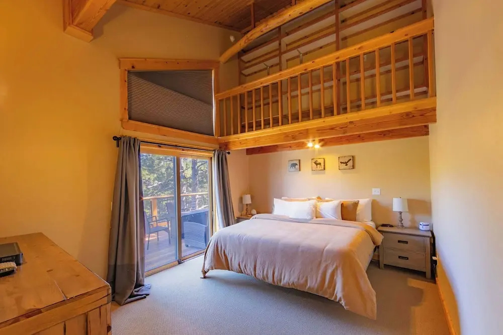 Bearfoot Lodge Near Fishing and Hiking