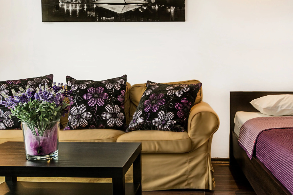 Friendhouse Apartments Angel City