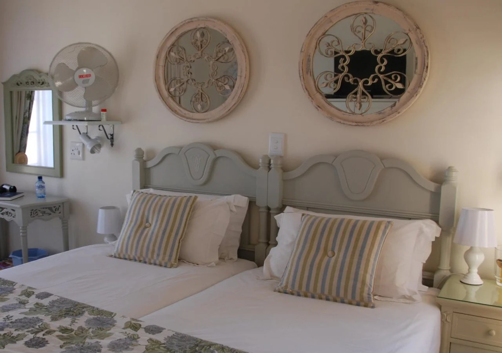 Sandstone Chameleon Guest House