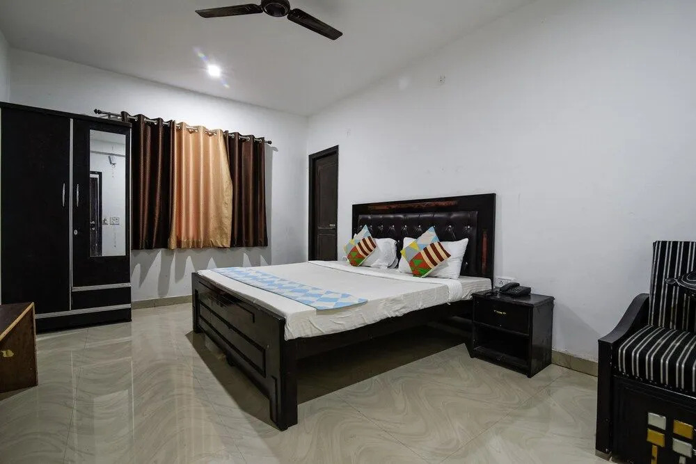 Oyo Home 18463 Modern Stay