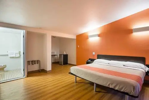 Holiday Inn at the Falls