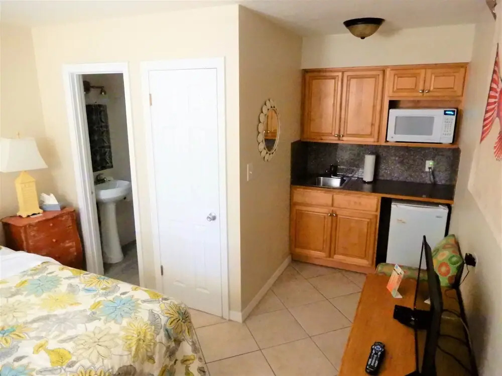 Coconut Grove Beach Resort Suites 3 & 4