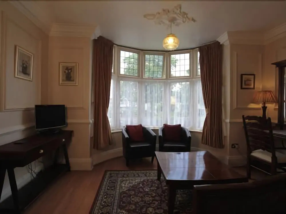 Acorn Guest House in Hull
