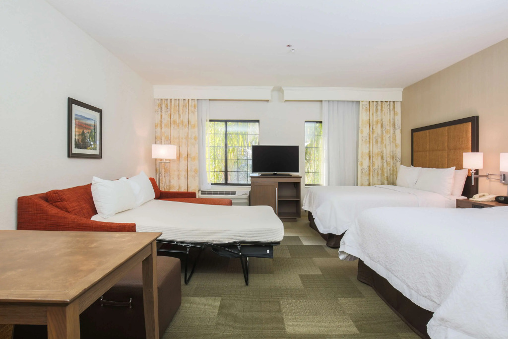 Hampton Inn & Suites Camarillo