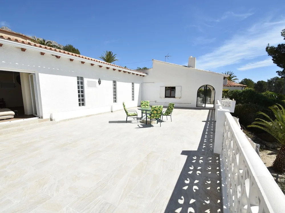 Spacious Detached Villa on the Costa Blanca With Heated Pool and Beautiful View