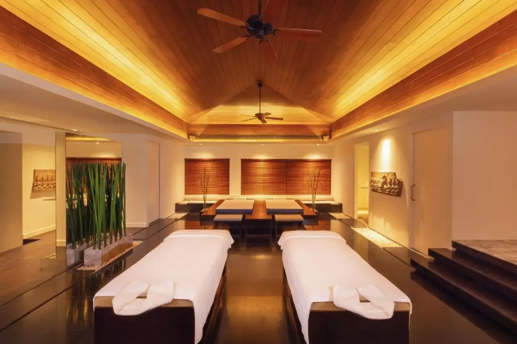Duplexes and Penthouses at Twinpalms Phuket