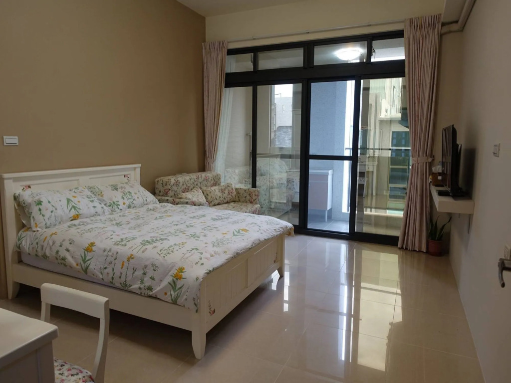 World Inn 窩二樓小客棧民宿