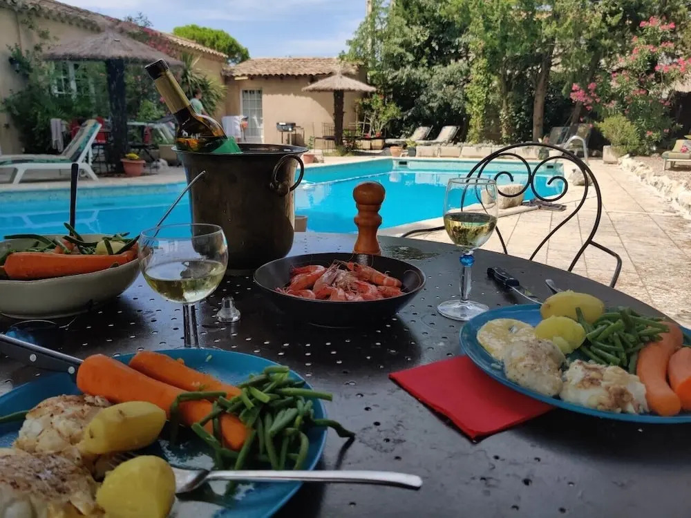 Gites Climatisés Piscine Chauffée La Balancelle