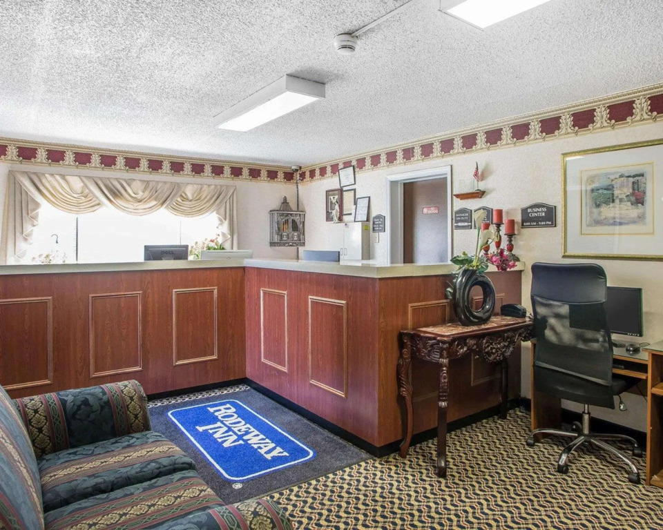 Red Roof Inn & Suites Vineland - Buena
