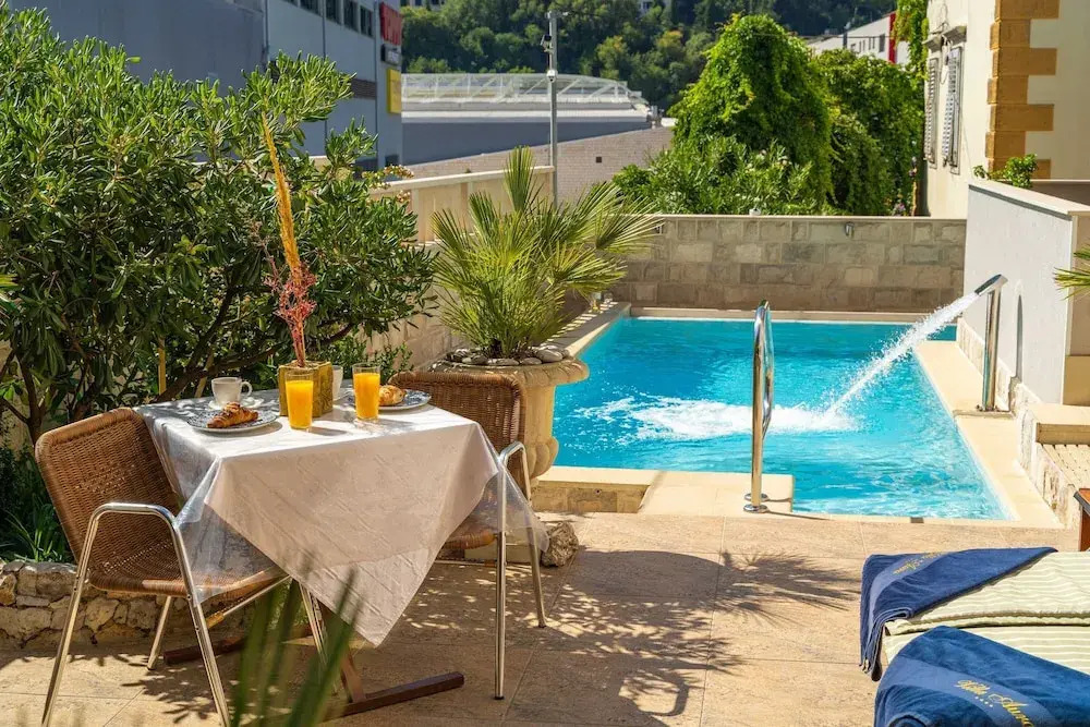 Apartments Villa Aura