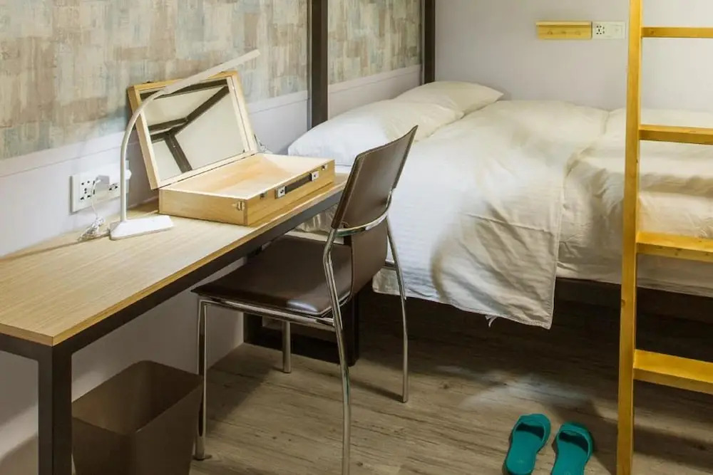 Houze Hostel