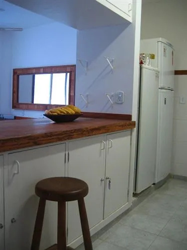 Casa Yellow Búzios Hostel