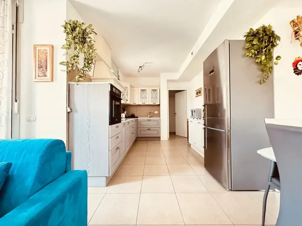 Modern and Peaceful Apartment With Balcony