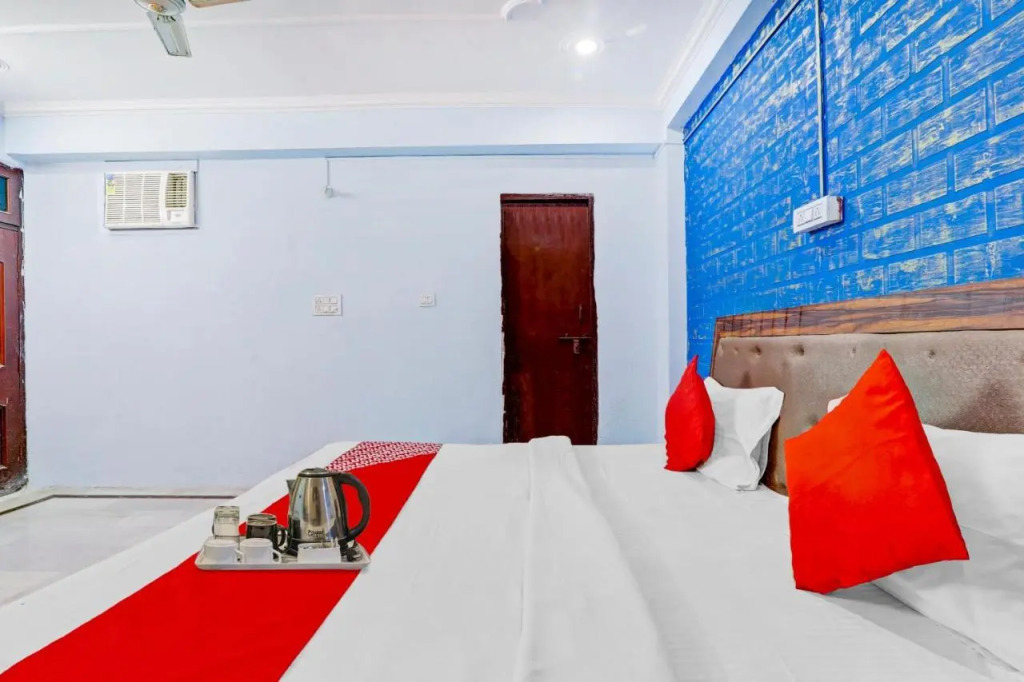 OYO 87646 Hotel Pacific Blue