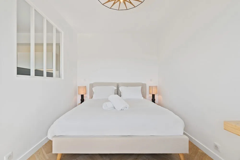 Brand New Retreat in Belair ID224