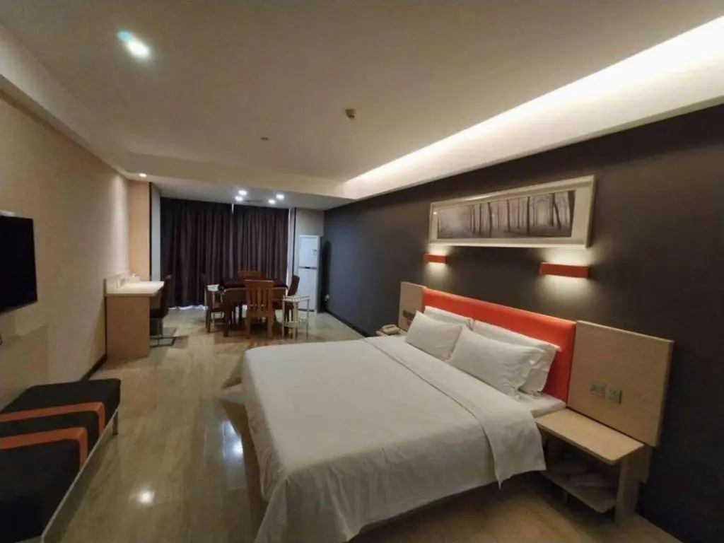 7 Days Premium Jingjiang Fuhai New World Automobile Terminal Branch
