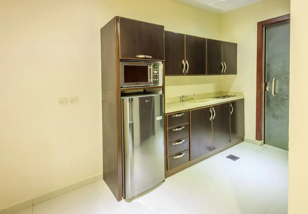 Al Muhaidb Residence Al JAWAZAT 1 - Economic
