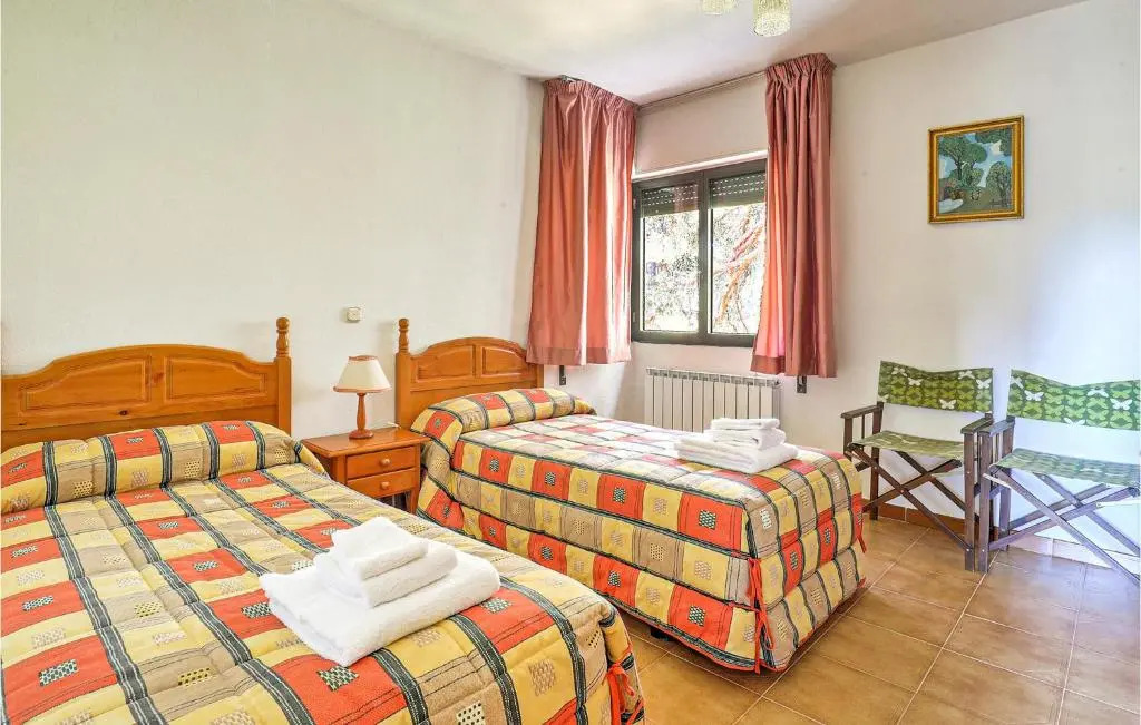 Awesome home in Navarredonda de Gredos with WiFi and 3 Bedrooms