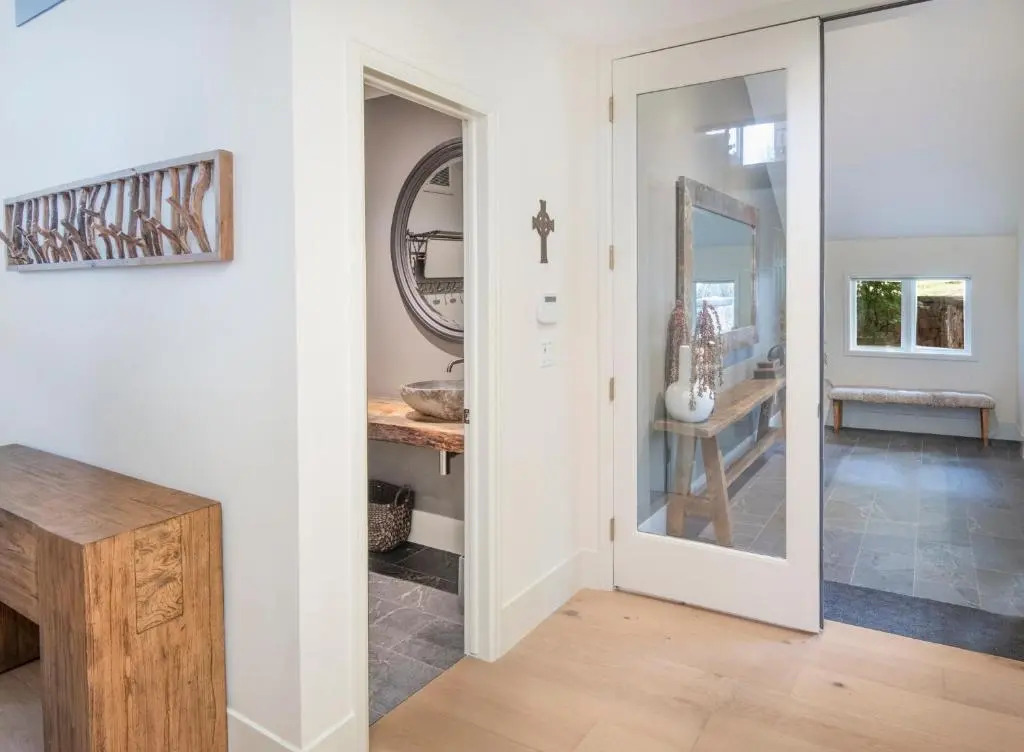Modern Beaver Creek Private House